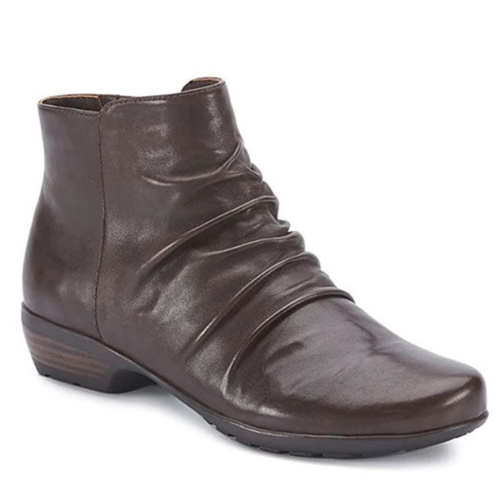 Walking Cradles Brown Leather Esme Ankle Boots Women’s Size 5 NIB